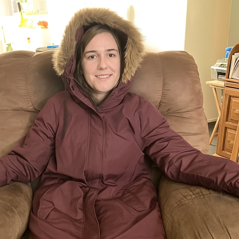 Old Navy like EUC new XL Winter jacket with faux fur hood for ski snow rain cold - Picture 2 of 11